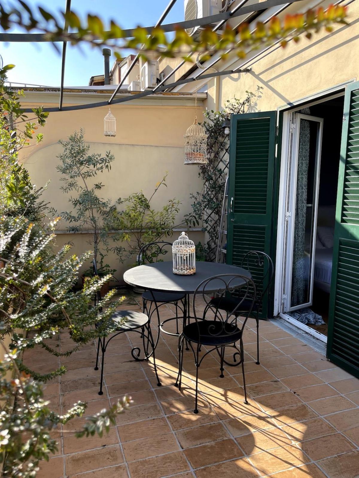 Fifi's Stylish Attic With Terrace Appartement Rome