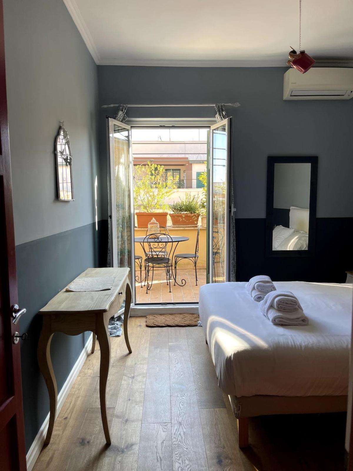 Fifi's Stylish Attic With Terrace Appartement Rome